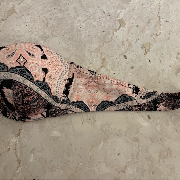 Victoria's Secret Strapless Beach Bandeau Bikini Top - Picture 4 of 6